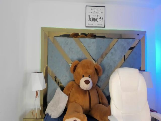 Live sex webcam photo for LoliSweet #252431484