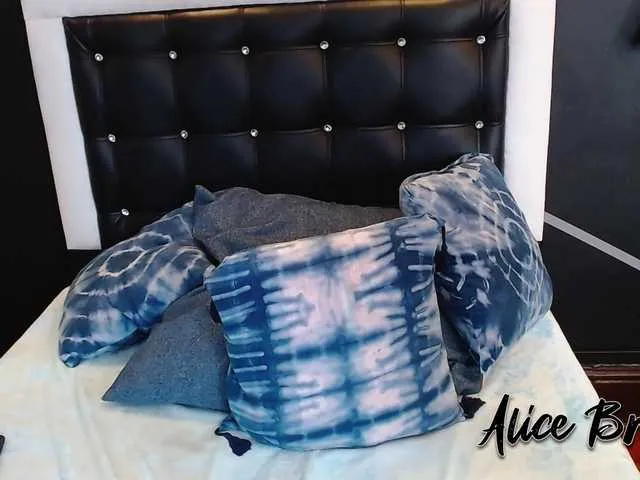 Live sex webcam photo for AliceBrave #241167466