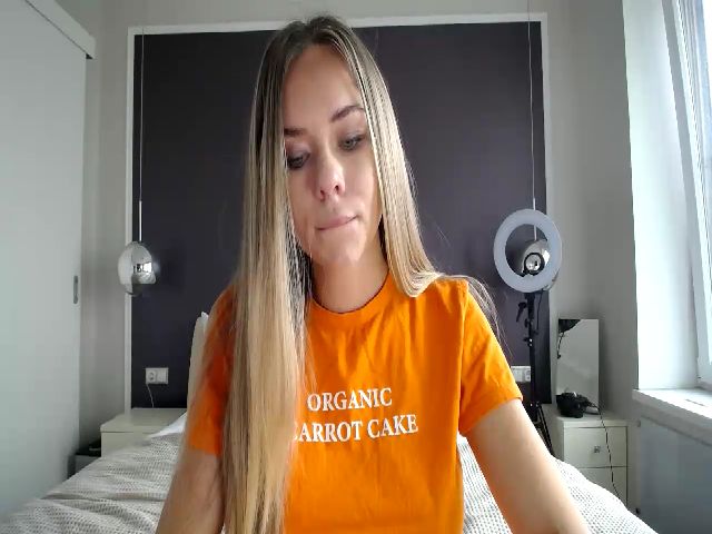 Live sex webcam photo for Linda_0nline #256761904