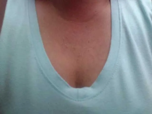 Live sex webcam photo for luzzyhot #242349402