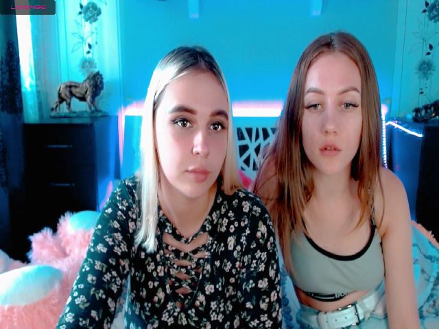 Live sex webcam photo for LindaRichXX #263621228