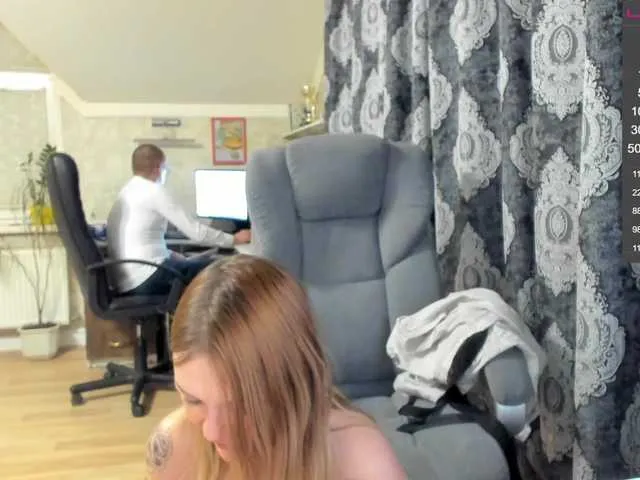Live sex webcam photo for -VALERRI- #241225995