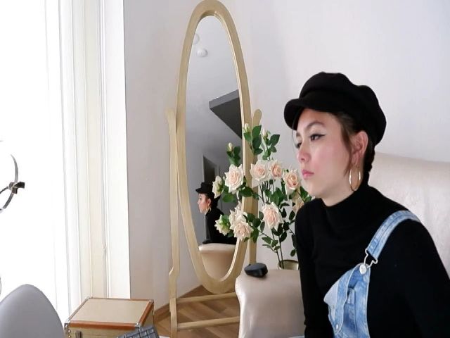 Live sex webcam photo for Anne_boleyn_ #254541204