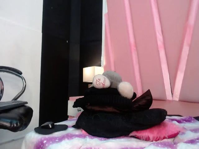 Live sex webcam photo for avriljhonson #265247152