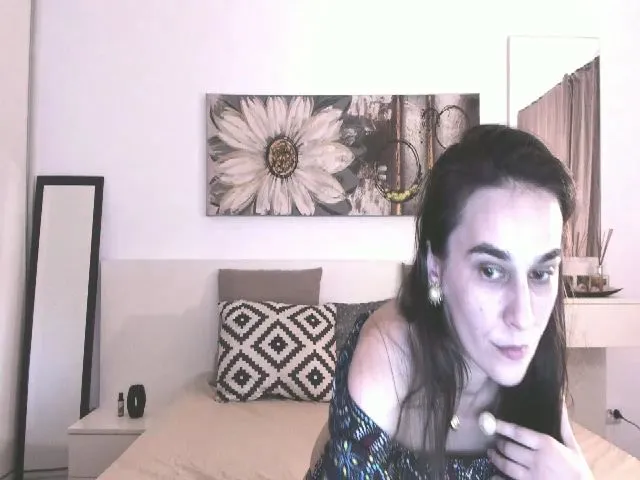 Live sex webcam photo for CassidyJoy #254303582