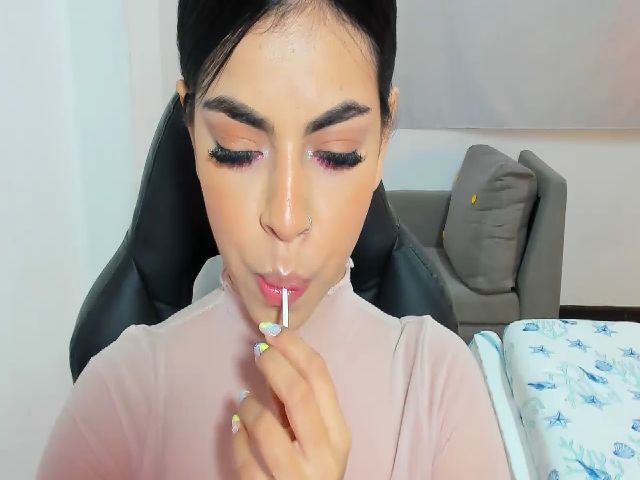 Live sex webcam photo for Miss_kim18 #252713745