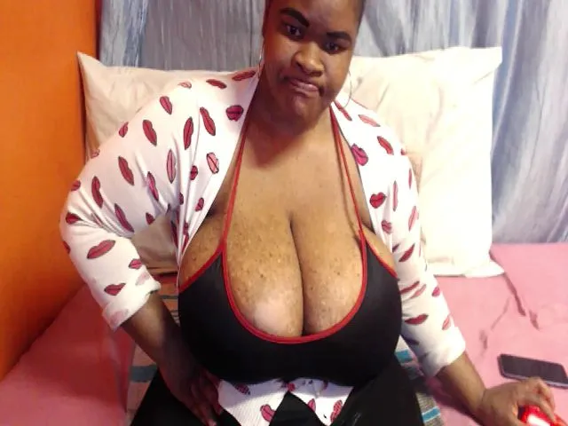 Live sex webcam photo for Sweetnozie #254141692