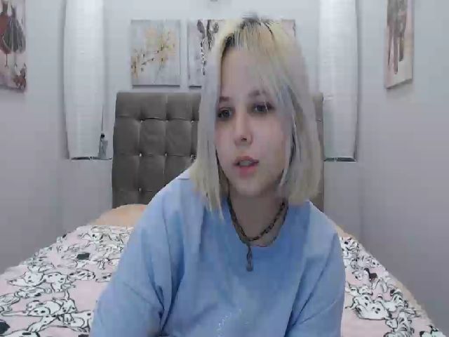 Live sex webcam photo for Helokit #253666555