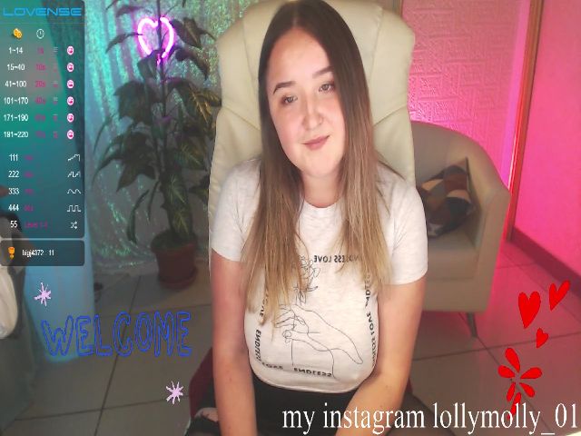 Live sex webcam photo for MollyLoo #252555083