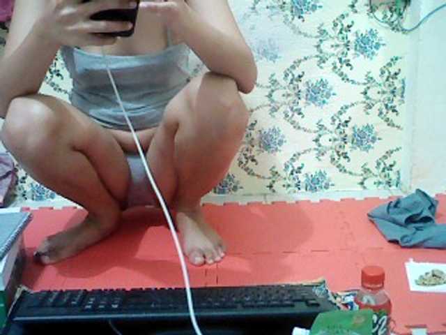 Live sex webcam photo for SexyRain22 #241913281