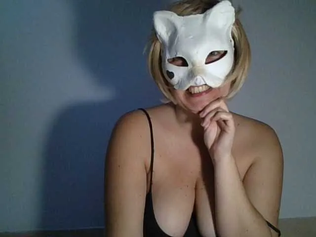 Live sex webcam photo for laslizaza #242254305