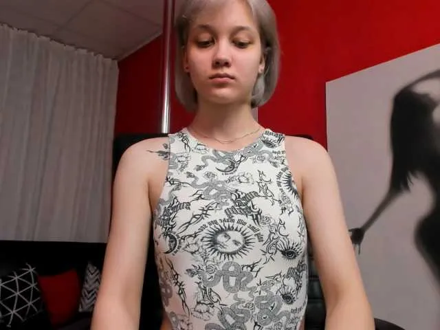 Live sex webcam photo for WildaMilch #246154114