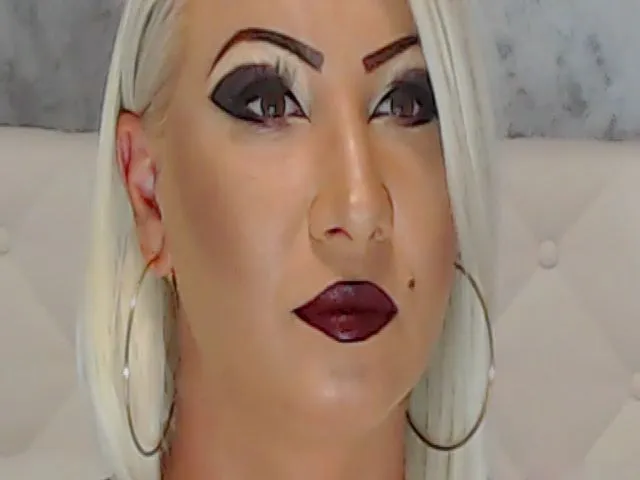 Live sex webcam photo for AnnabelCarly #255741399