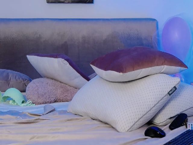 Live sex webcam photo for AliciaAlice #256097608