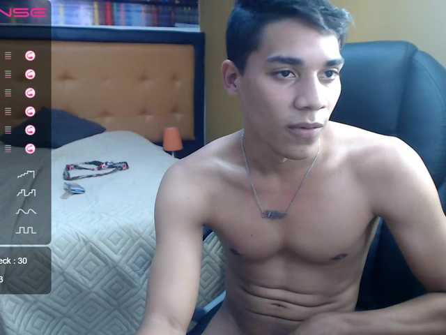 Live sex webcam photo for HannaSnaw #259620589