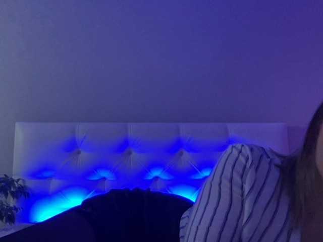 Live sex webcam photo for AmyAirKiss #241145304