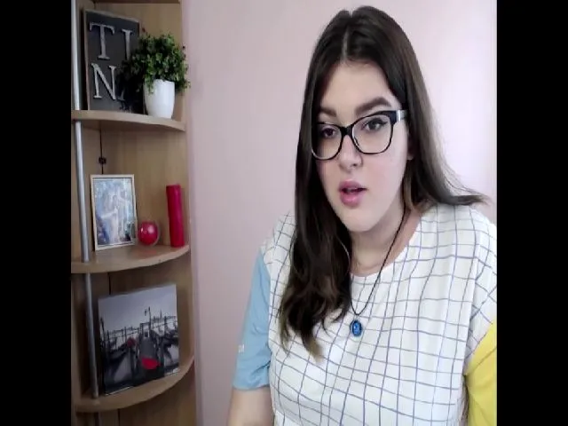 Live sex webcam photo for SweetyTinna #255549053