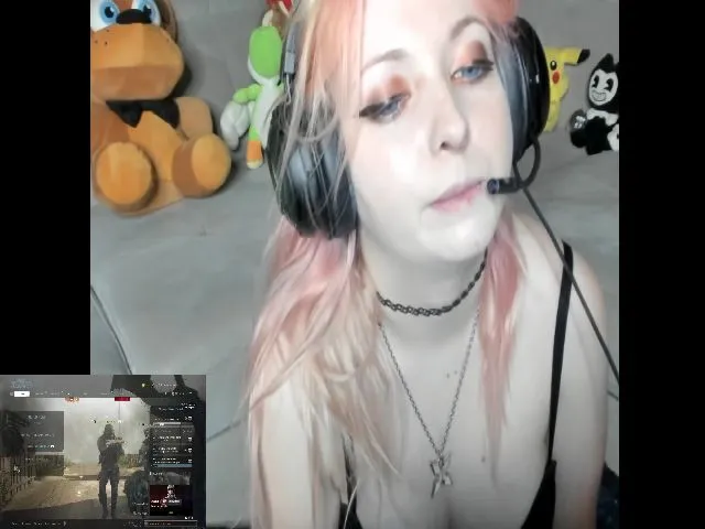 Live sex webcam photo for PrincessBluu #256111689