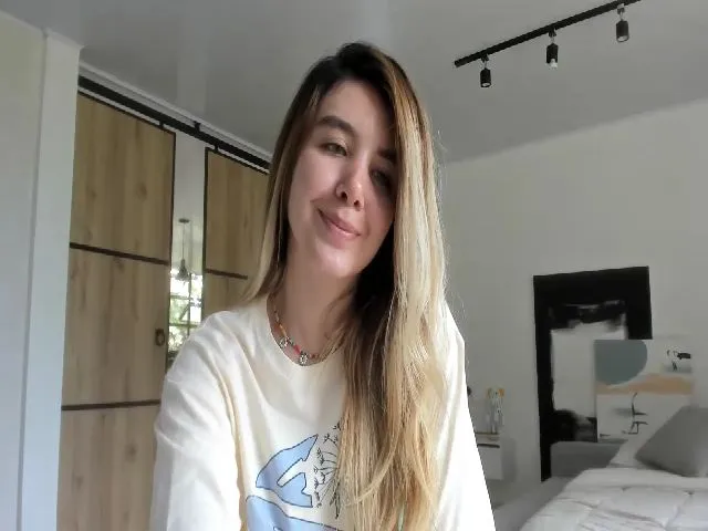 Live sex webcam photo for LauraVega #262728095