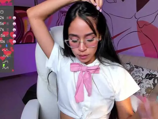 Live sex webcam photo for EvelynHarris #287950219