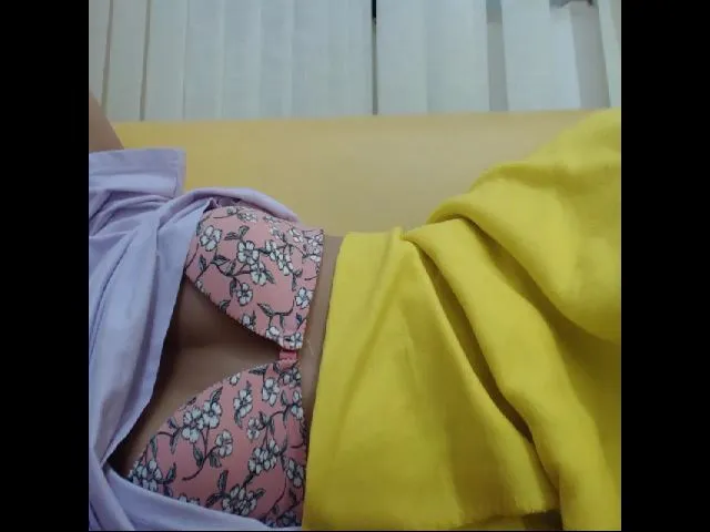 Live sex webcam photo for Likakisses #254369092