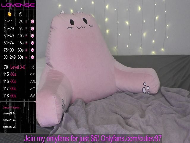 Live sex webcam photo for DaCute1 #264002439