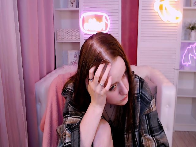 Live sex webcam photo for LynneDawson #253598137