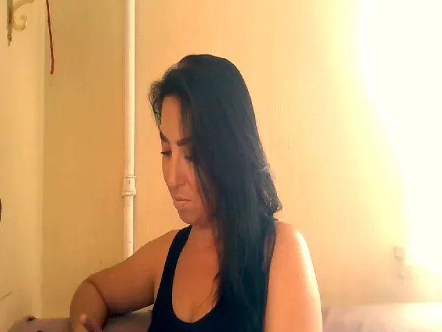 Live sex webcam photo for TiptoPanther #255345379
