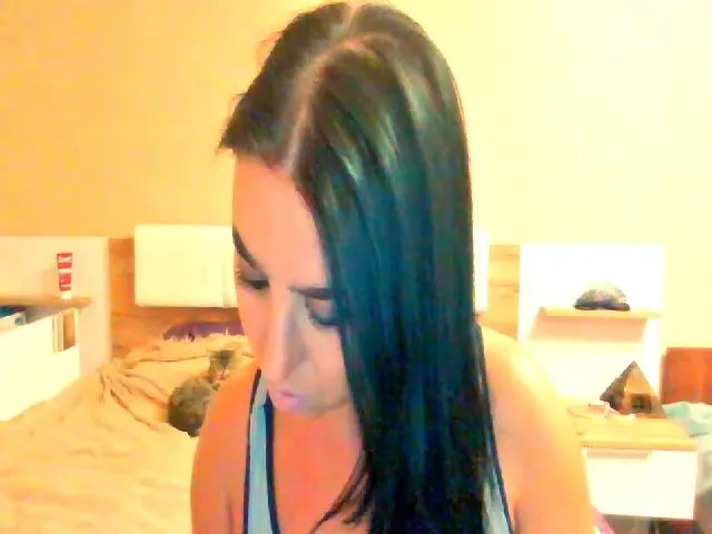 Live sex webcam photo for TiptoPanther #260884005