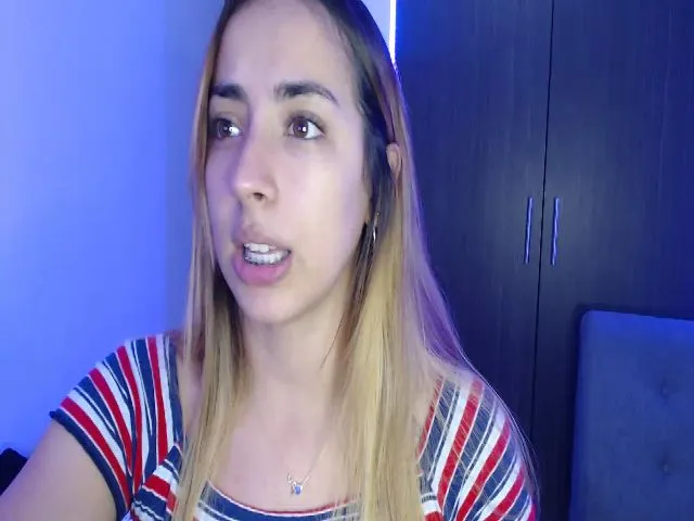 Live sex webcam photo for April_dew #264327141