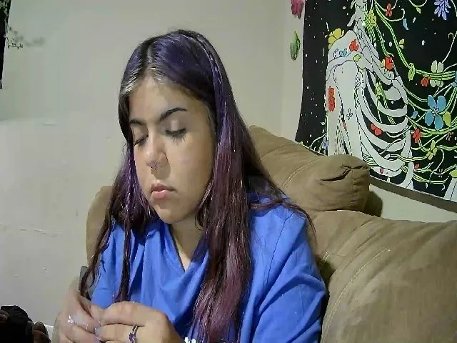 Live sex webcam photo for Lilmisspurp #255586235