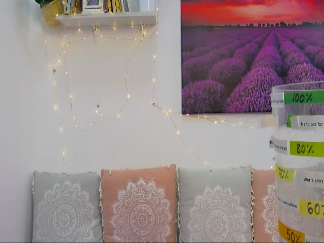 Live sex webcam photo for MaraW #254170389