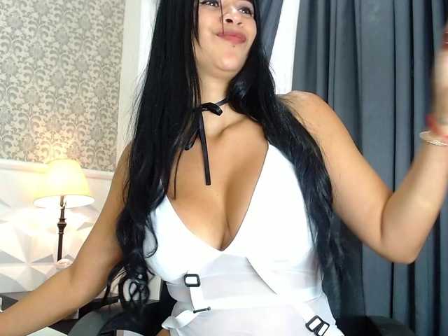 Live sex webcam photo for Tamara-Myers #262225216