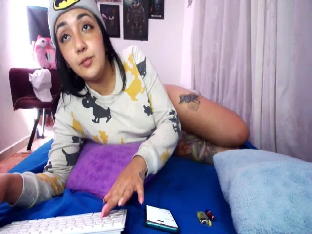 Live sex webcam photo for Sexy_lolas #261871036