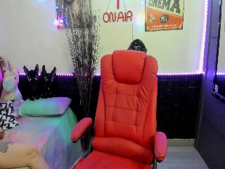 Live sex webcam photo for Lolapurple1 #251957082