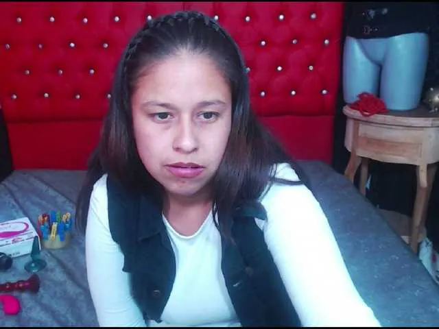 Live sex webcam photo for MEGANDIRTY #241155059