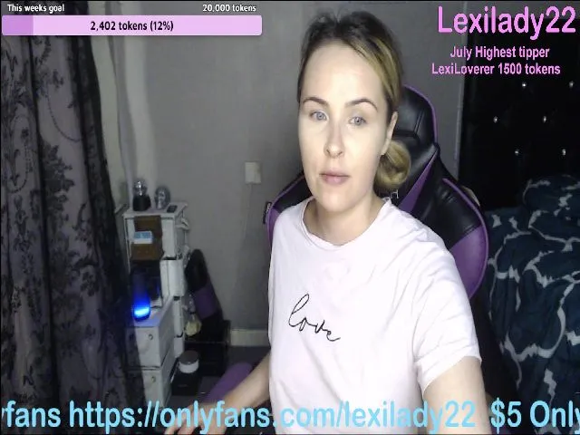 Live sex webcam photo for Lexilady22 #260744438