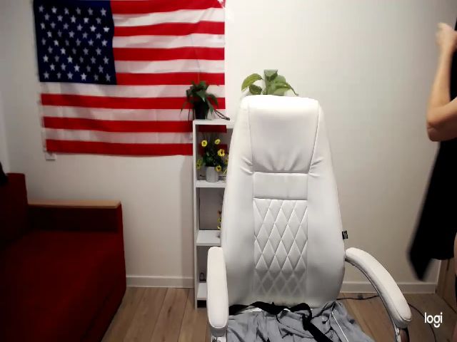 Live sex webcam photo for Viktoria_Vi #252319736