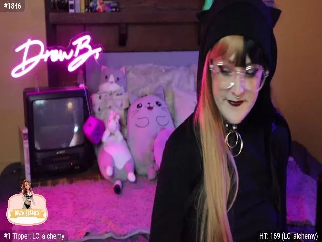 Live sex webcam photo for DrewBerries #252318098