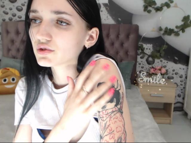 Live sex webcam photo for SamantaBerryl #257442498
