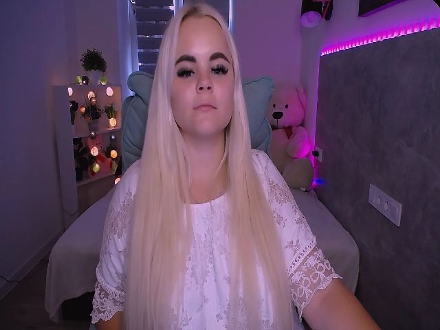 Live sex webcam photo for Jenni__fer #259685339