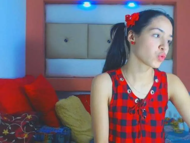 Live sex webcam photo for SophiexTayllo #249162535