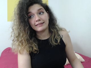 Live sex webcam photo for Maggie-evans5 #240701346