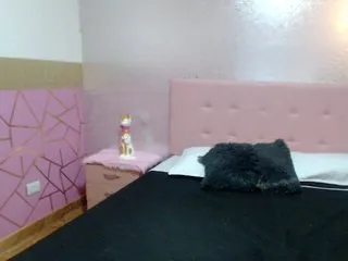 Live sex webcam photo for LucianaO #240645787
