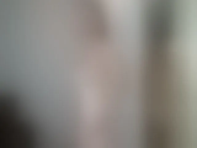 Live sex webcam photo for OnlyLou #260250367