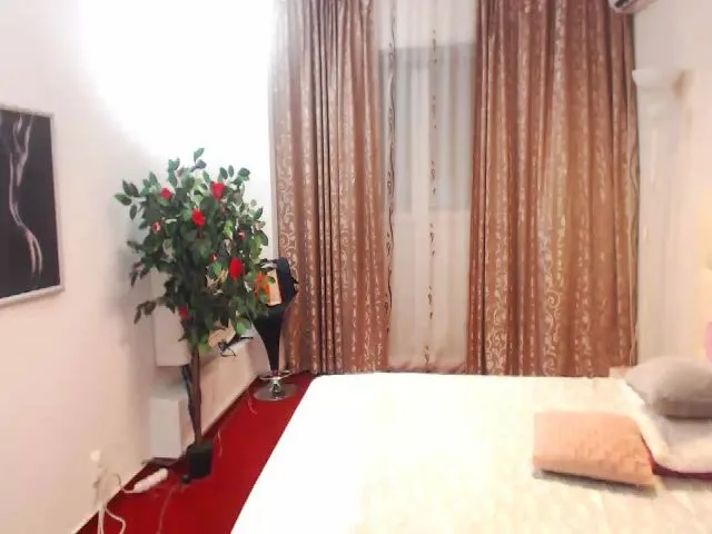 Live sex webcam photo for AlishaPacari #264035536