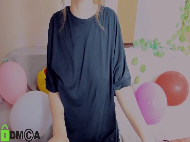 Live sex webcam photo for VellaB #262546923