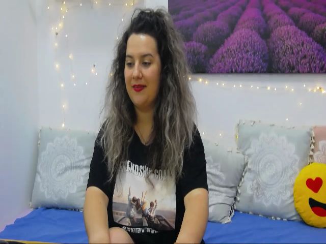 Live sex webcam photo for CurlyVibe #254622073