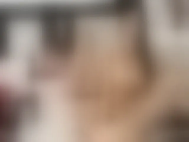 Live sex webcam photo for Elliza717 #261035286