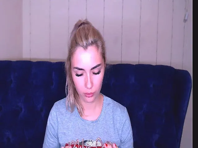 Live sex webcam photo for TrishKlein #263025618